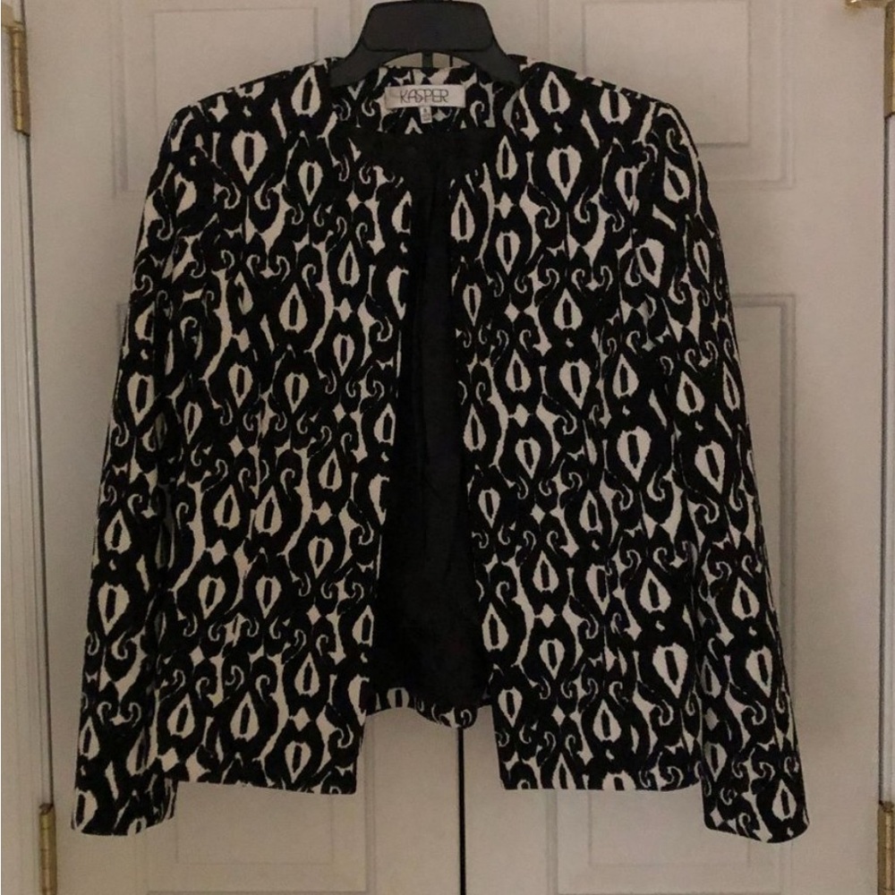Kasper Black and White Women's Open Front Jacket Size 6